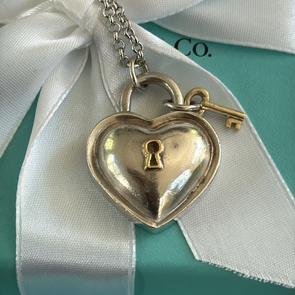Tiffany sterling & 18kt heart padlock & key pendant necklace - Picture 6 of 7